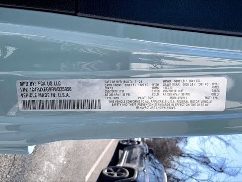 Certified 2024 Jeep Wrangler Sahara w/ Technology Group image 29