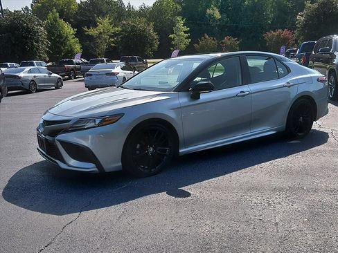 Used 2022 Toyota Camry XSE AWD/4WD image 8