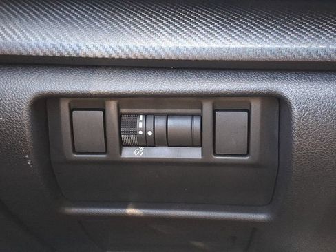Used 2024 Subaru Crosstrek 2.5i Limited AWD/4WD image 24