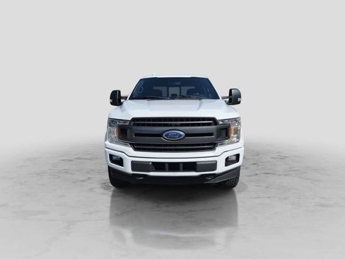 Used 2018 Ford F150 XLT w/ Equipment Group 302A Luxury AWD/4WD image 3