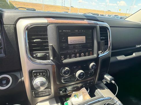 Used 2017 RAM 1500 Laramie w/ Convenience Group AWD/4WD image 12