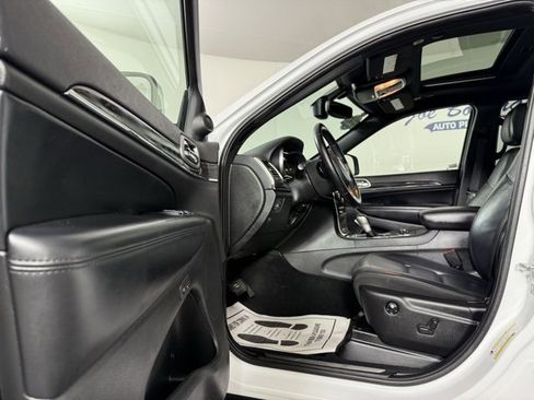 Used 2022 Jeep Grand Cherokee Limited w/ Tech Group image 12