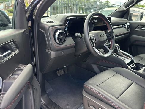 Used 2023 Chevrolet Colorado Z71 w/ Z71 Convenience Package 2 image 12