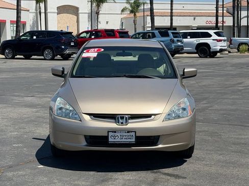 Used 2005 Honda Accord LX image 2
