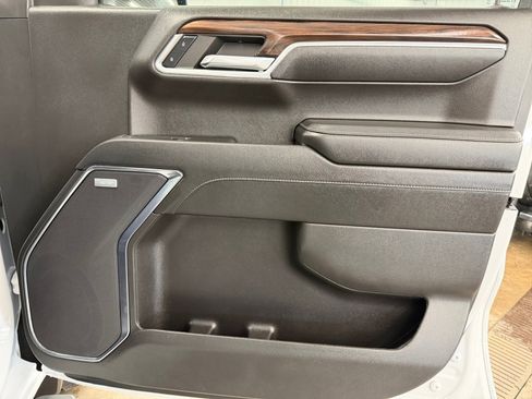 Used 2024 GMC Sierra 1500 SLT w/ SLT Premium Plus Package image 27