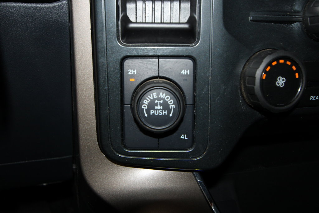 Used 2025 Ford F150 STX w/ Equipment Group 201A FX4 AWD/4WD image 14