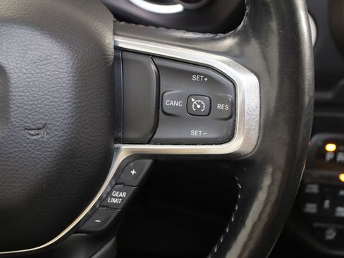 Used 2020 RAM 1500 Laramie AWD/4WD image 38