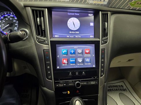 Used 2015 INFINITI Q50 image 20