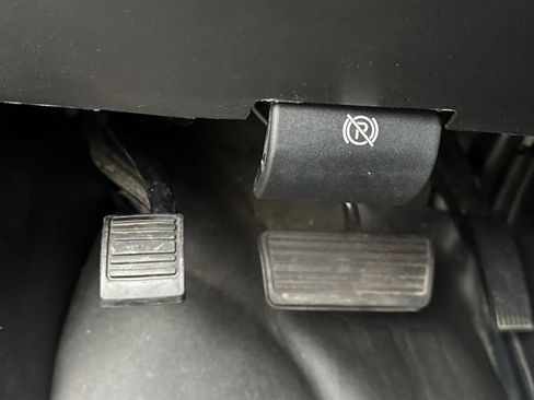 Used 2023 GMC Savana 2500 w/ Driver Convenience Package image 50