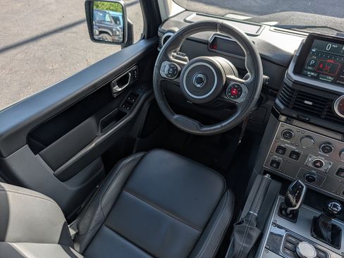 Used 2024 INEOS Grenadier AWD/4WD image 9
