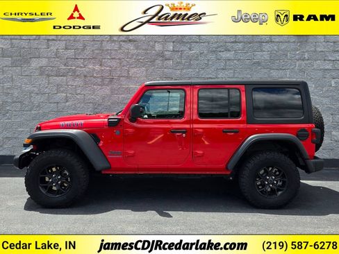 Used 2024 Jeep Wrangler Unlimited AWD/4WD image 2