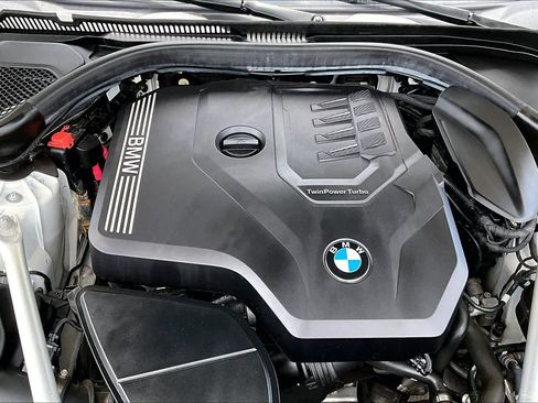 Used 2020 BMW 530i w/ Premium Package RWD image 33