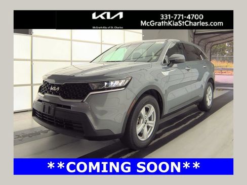 Used 2023 Kia Sorento LX image 1