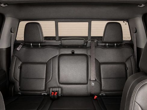 Used 2025 GMC Sierra 1500 Denali AWD/4WD image 16