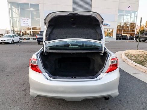 Used 2014 Toyota Camry SE image 38