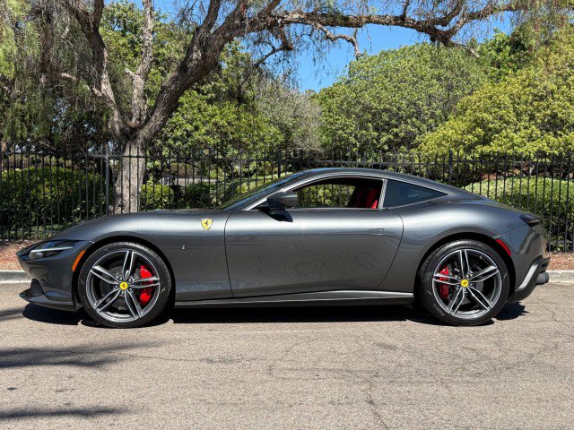 Used 2024 Ferrari Roma RWD image 2