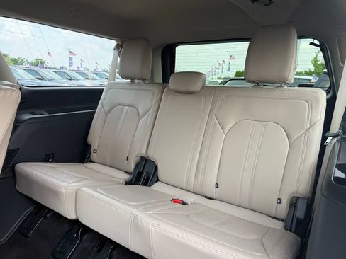 Certified 2023 Ford Expedition Max Limited AWD/4WD image 11