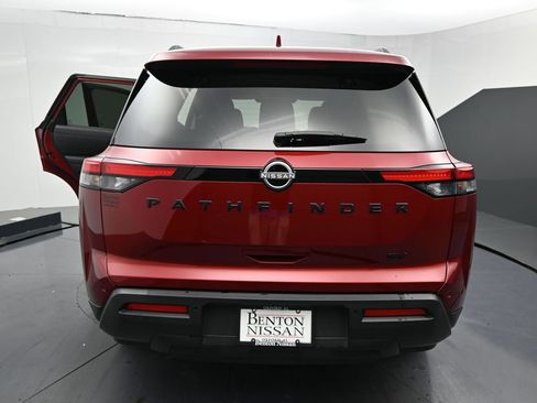 Used 2024 Nissan Pathfinder SV w/ Lighting Package (N92) FWD image 10