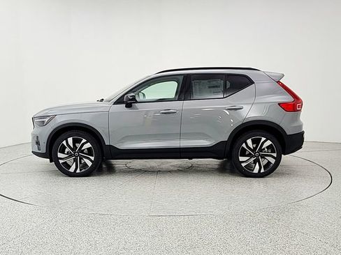 New 2026 Volvo XC40 B5 Plus w/ Climate Package AWD/4WD image 8