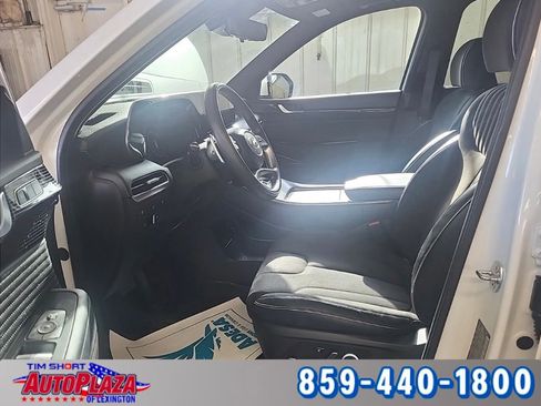 Used 2024 Hyundai Palisade Calligraphy image 4