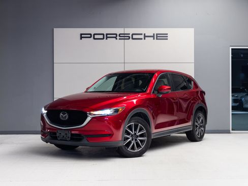 Used 2018 MAZDA CX-5 Touring FWD image 1