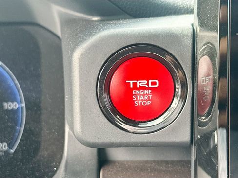 Used 2024 Toyota Tacoma TRD Off-Road AWD/4WD image 15