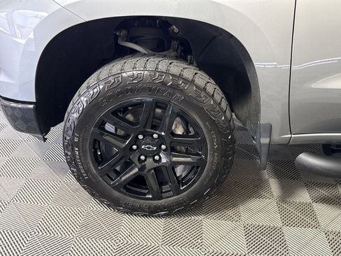 Used 2023 Chevrolet Silverado 1500 LT Trail Boss w/ LT Trail Boss Premium Package image 12