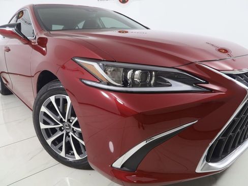 Used 2024 Lexus ES 350 image 17