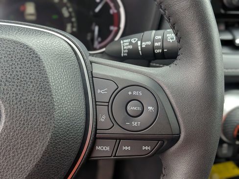 Used 2023 Toyota RAV4 XLE Premium image 23