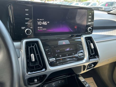 Certified 2023 Kia Sorento SX AWD/4WD image 21
