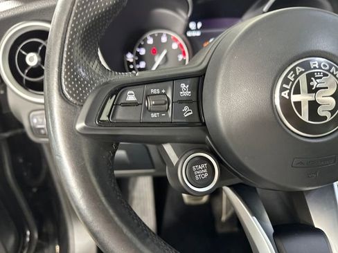 Used 2022 Alfa Romeo Stelvio Ti image 15