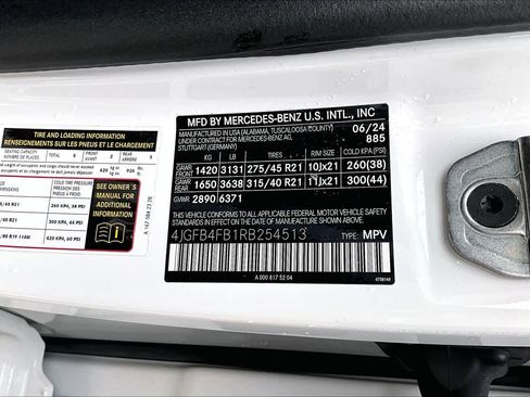 Used 2024 Mercedes-Benz GLE 350 4MATIC w/ AMG Line Exterior image 29