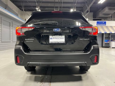 Used 2020 Subaru Outback Premium w/ Popular Package #1 AWD/4WD image 6