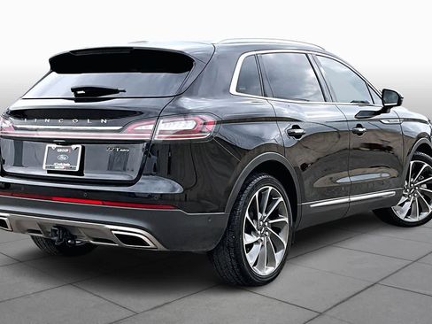 Used 2020 Lincoln Nautilus Reserve w/ Equipment Group 202A image 13