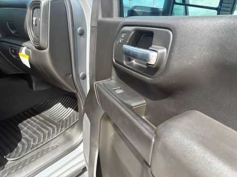 Used 2024 Chevrolet Silverado 2500 Custom w/ Custom Convenience Package AWD/4WD image 13