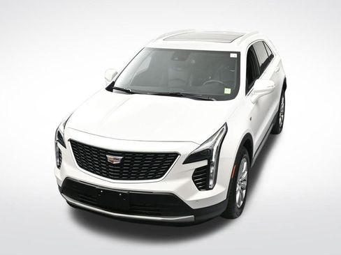 Used 2023 Cadillac XT4 Premium Luxury w/ Cold Weather Package AWD/4WD image 23