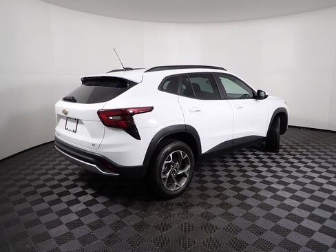 New 2026 Chevrolet Trax LT w/ LT Convenience Package image 14