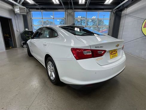 Used 2022 Chevrolet Malibu LS w/ Driver Confidence Package II image 3