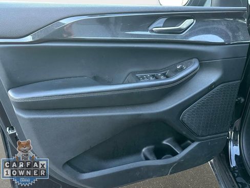 Used 2023 Jeep Grand Cherokee L Laredo w/ Luxury Tech Group I image 18