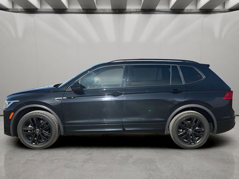 Used 2022 Volkswagen Tiguan SE R-Line image 2