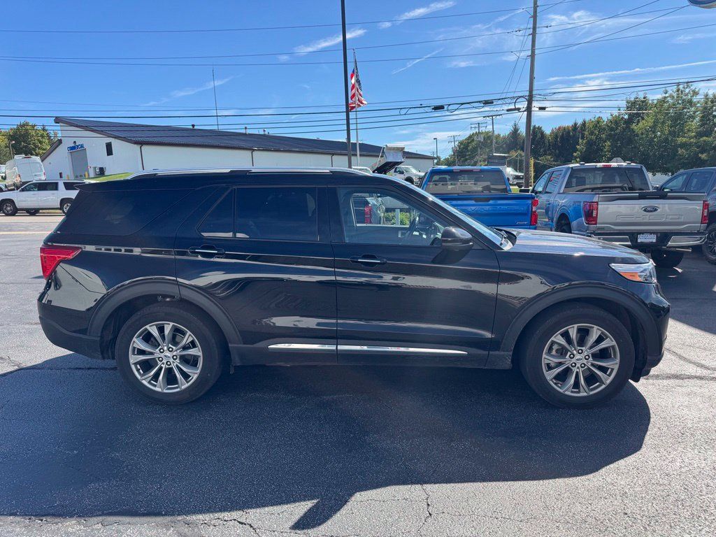 Used 2023 Ford Explorer Limited w/ Limited Technology Package AWD/4WD image 4