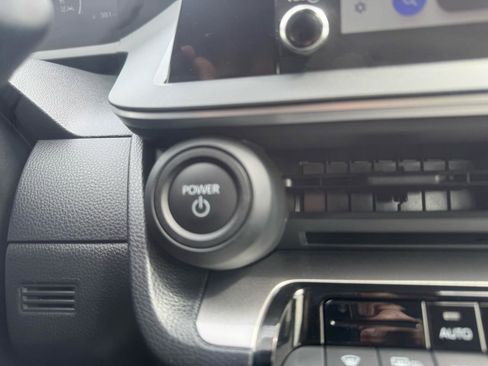 Used 2025 Toyota Prius LE image 54