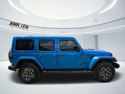 New 2026 Jeep Wrangler Unlimited Sahara AWD/4WD image 2