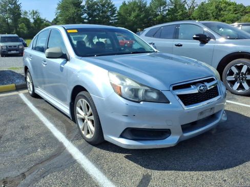 Used 2014 Subaru Legacy 2.5i Premium AWD/4WD image 11