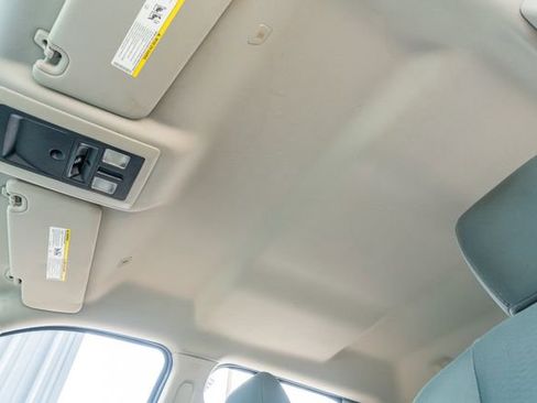 Used 2017 RAM 2500 SLT image 21