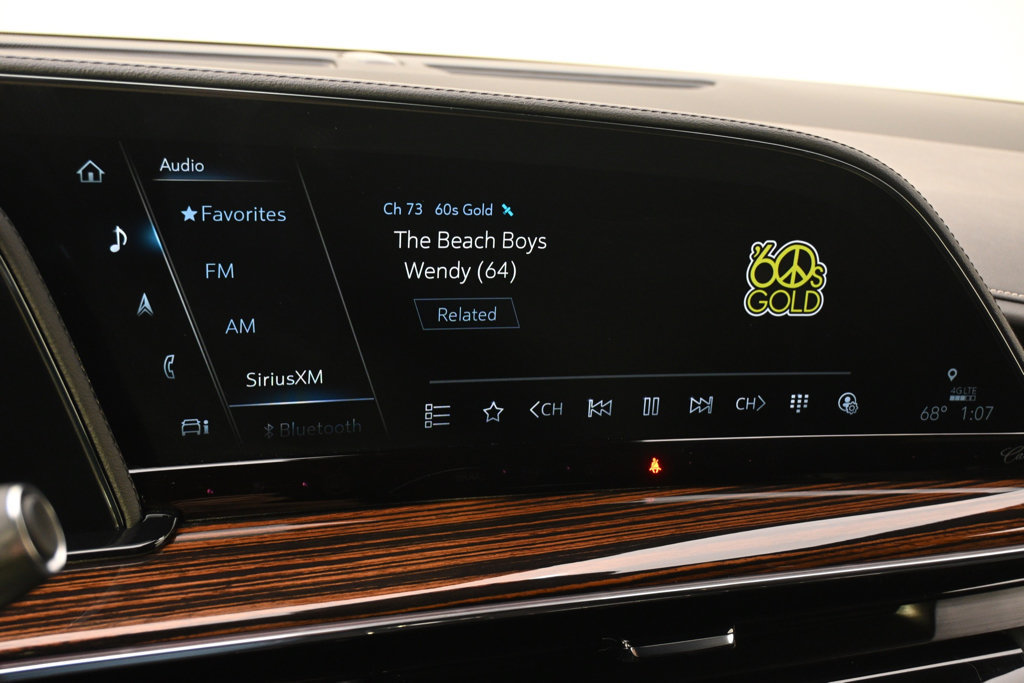 Certified 2024 Cadillac Escalade ESV Premium Luxury w/ Performance Package AWD/4WD image 30