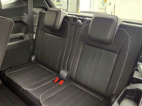Used 2023 Volkswagen Tiguan SE R-Line FWD image 20