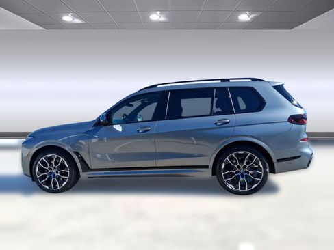 Used 2026 BMW X7 xDrive40i w/ Executive Package AWD/4WD image 2