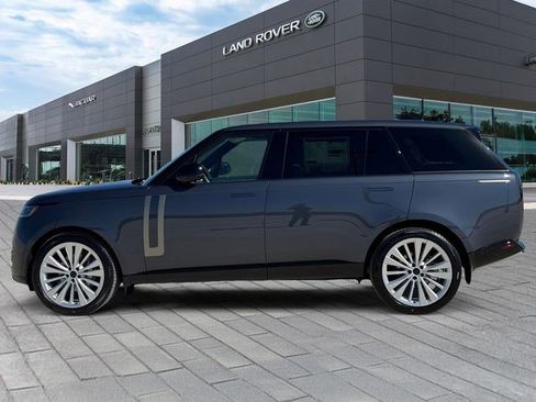 New 2026 Land Rover Range Rover Long Wheelbase SE image 2
