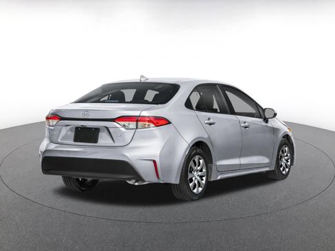 Used 2025 Toyota Corolla LE FWD image 2